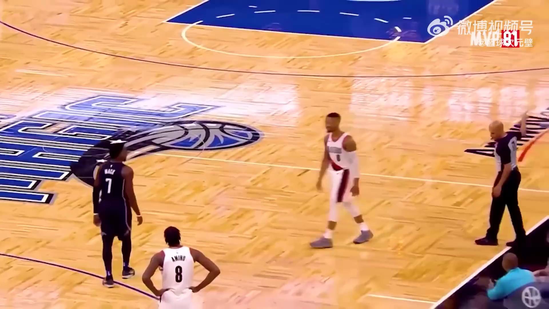 NBA球员被曝光与喜剧演员打篮球