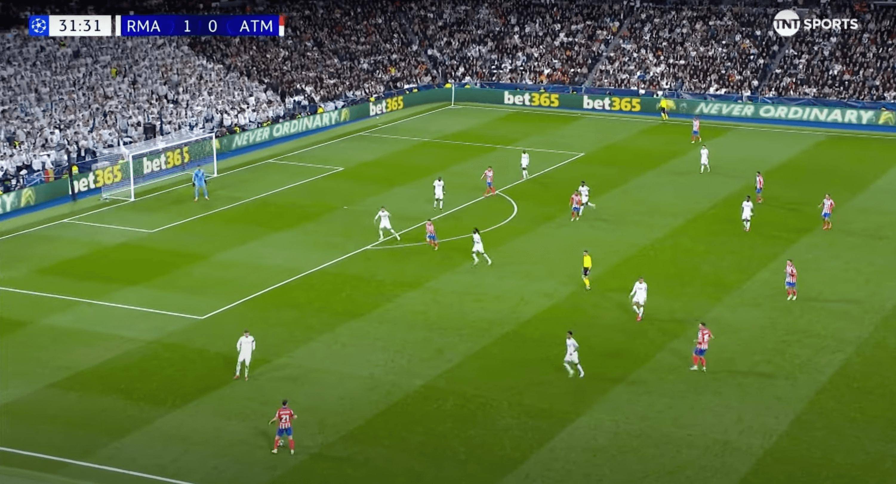 墨西哥足球比赛:格雷罗斯队与克鲁萨索尔队战成平局