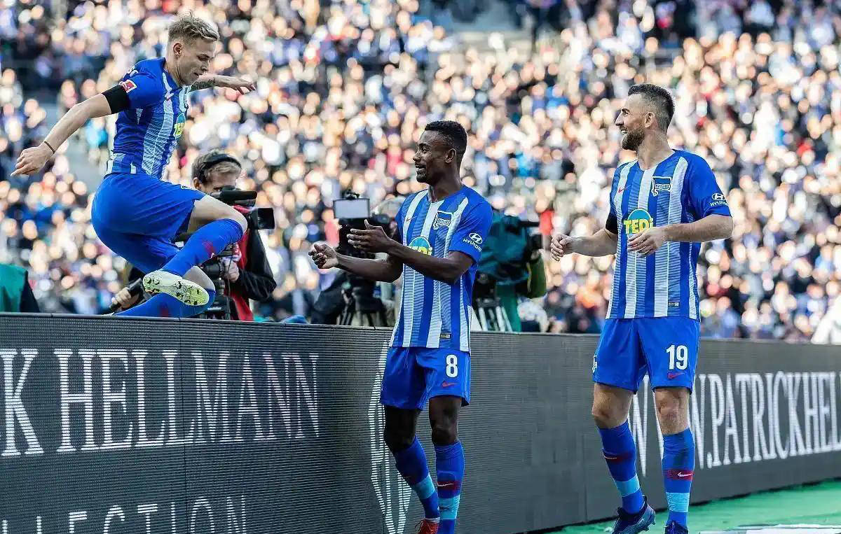 柏林赫塔连胜轻松收官,全队表现势如破竹 柏林赫塔连胜轻松收官,全队表现势如破竹