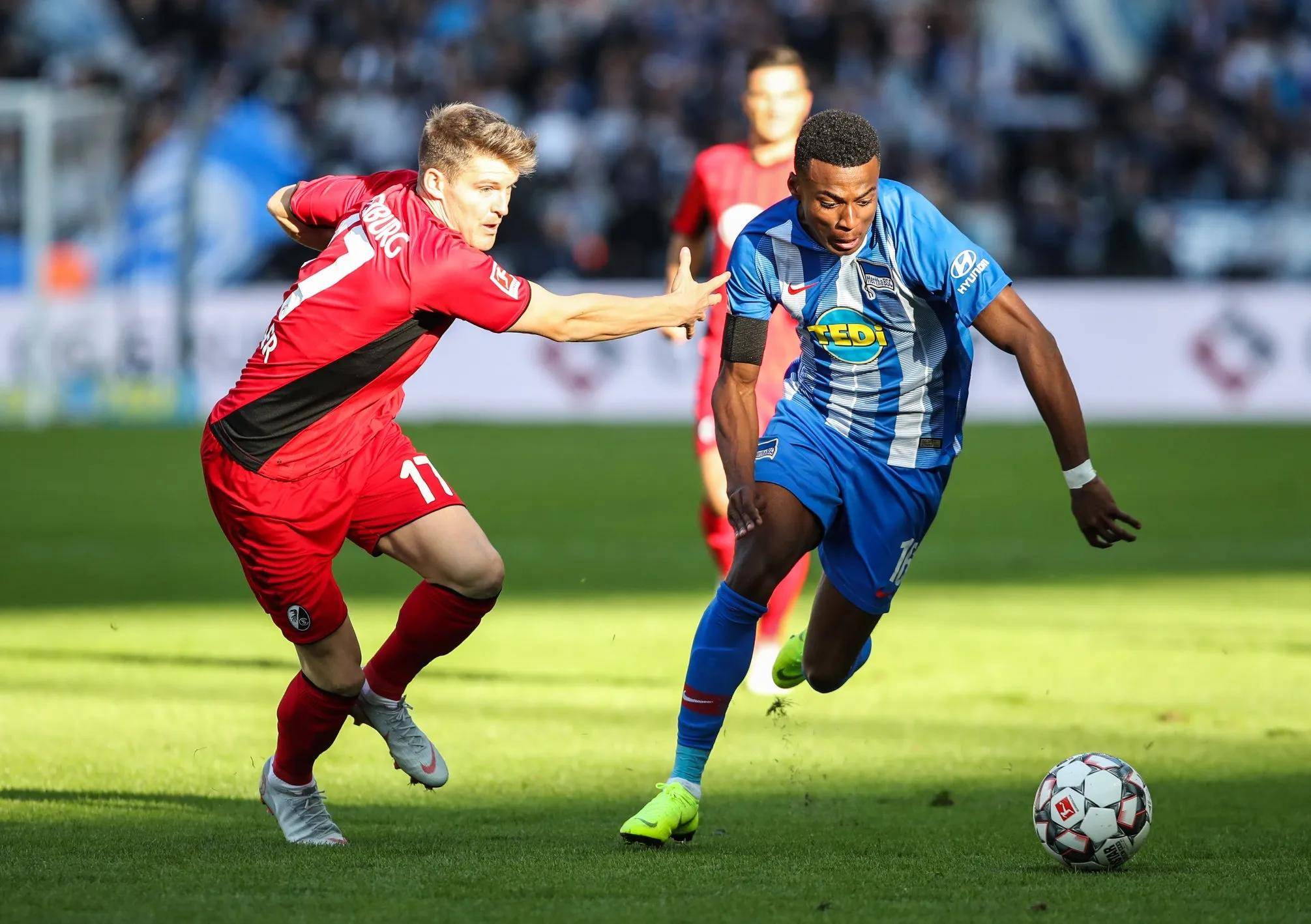 包含柏林赫塔击败对手，打破颓势的词条