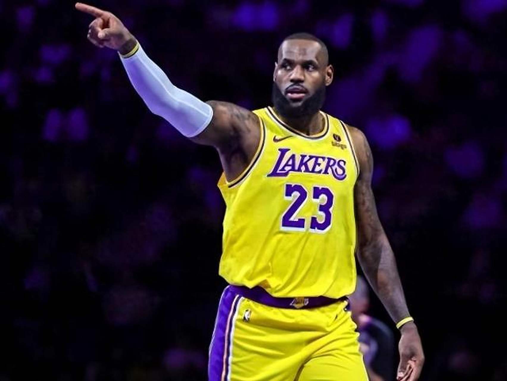 NBA总决赛开局湖人大获胜利 NBA总决赛开局湖人大获胜利