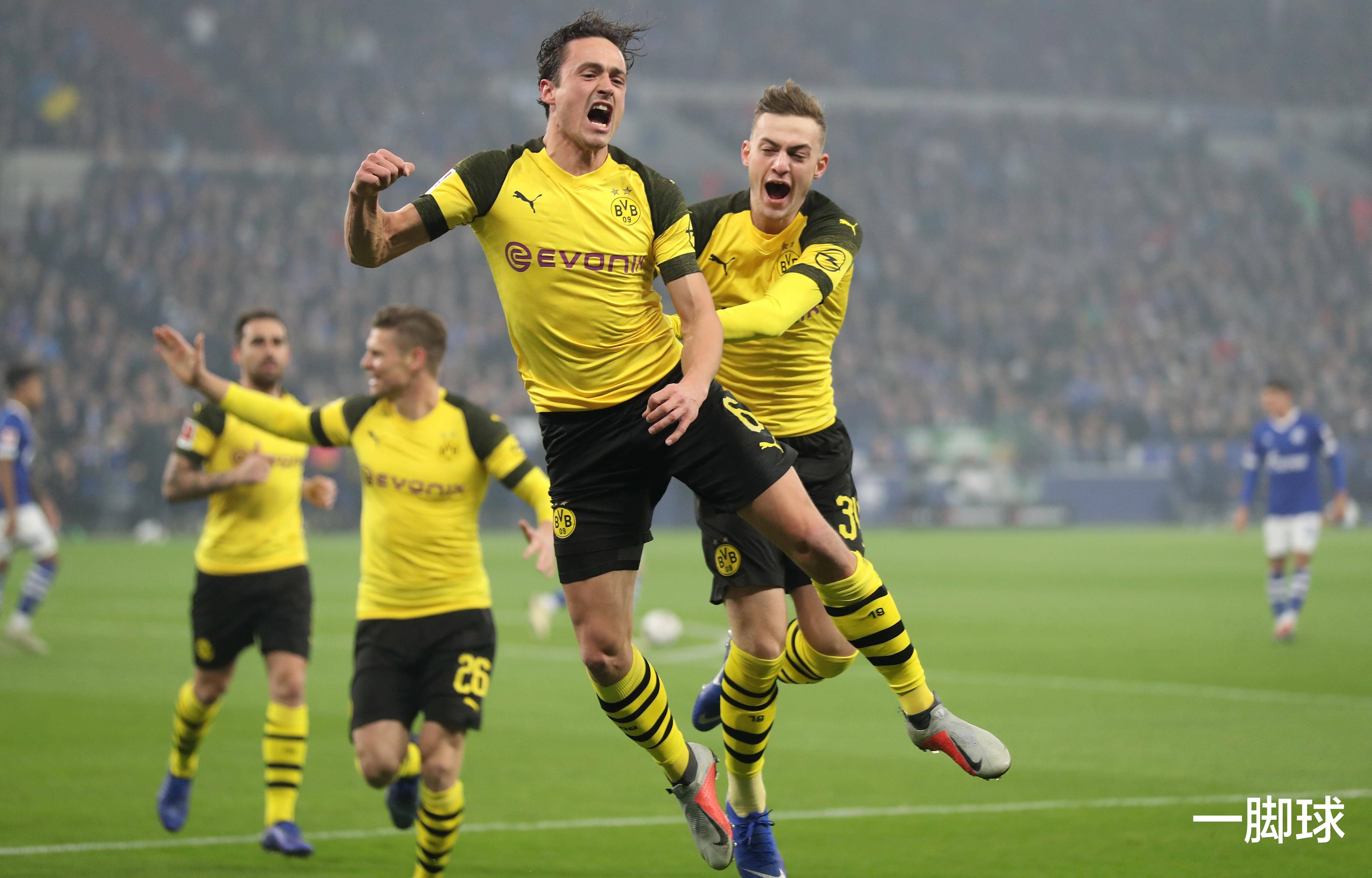 里尔主场击败沙尔克,实现胜利 里尔主场击败沙尔克,实现胜利