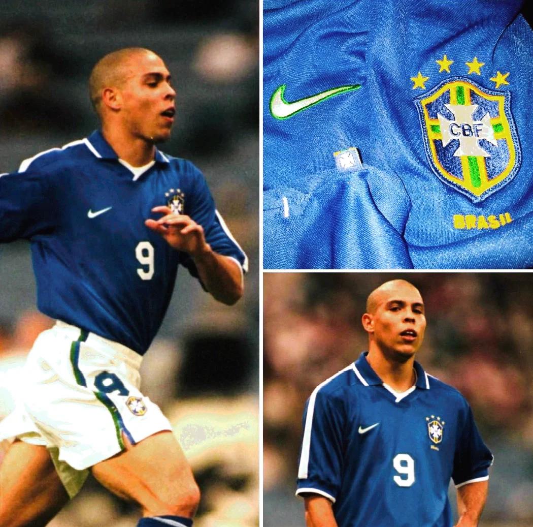 巴西女子足球队勇夺金牌,史无前例 巴西女子足球队勇夺金牌,史无前例