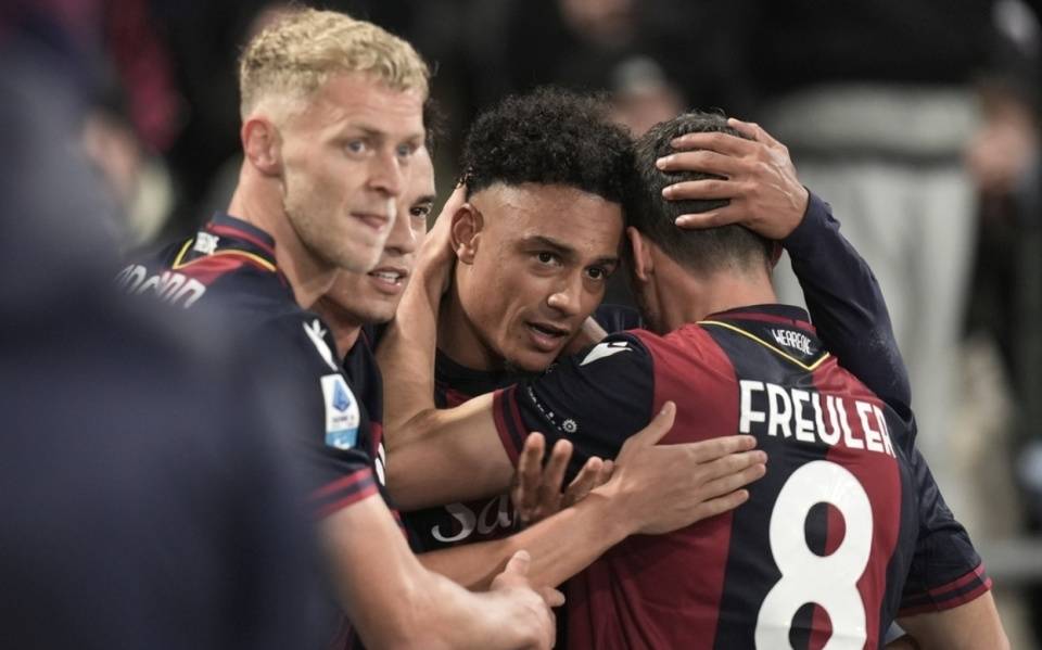 AC米兰客场战胜那不勒斯,继续领跑的简单介绍 AC米兰客场战胜那不勒斯,继续领跑的简单介绍