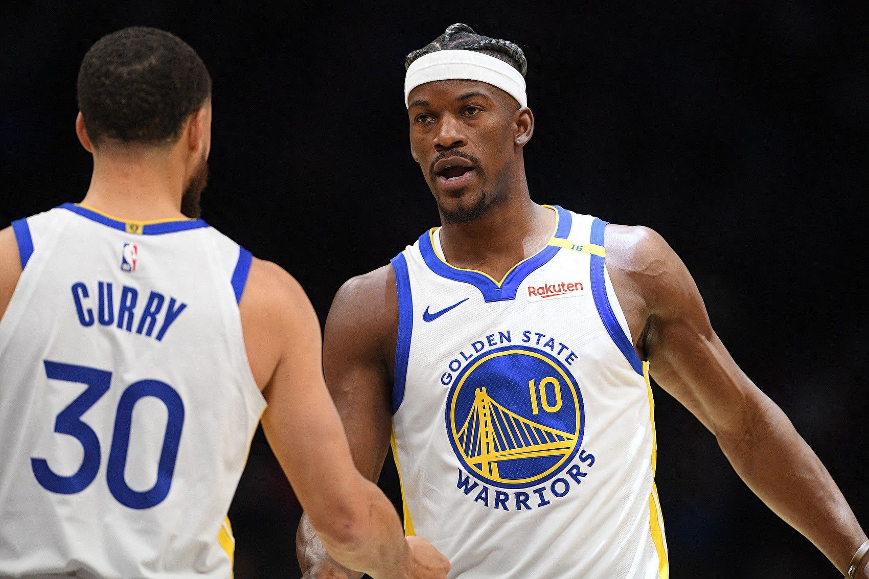 勇士客场击败魔术,继续保持不败 勇士客场击败魔术,继续保持不败