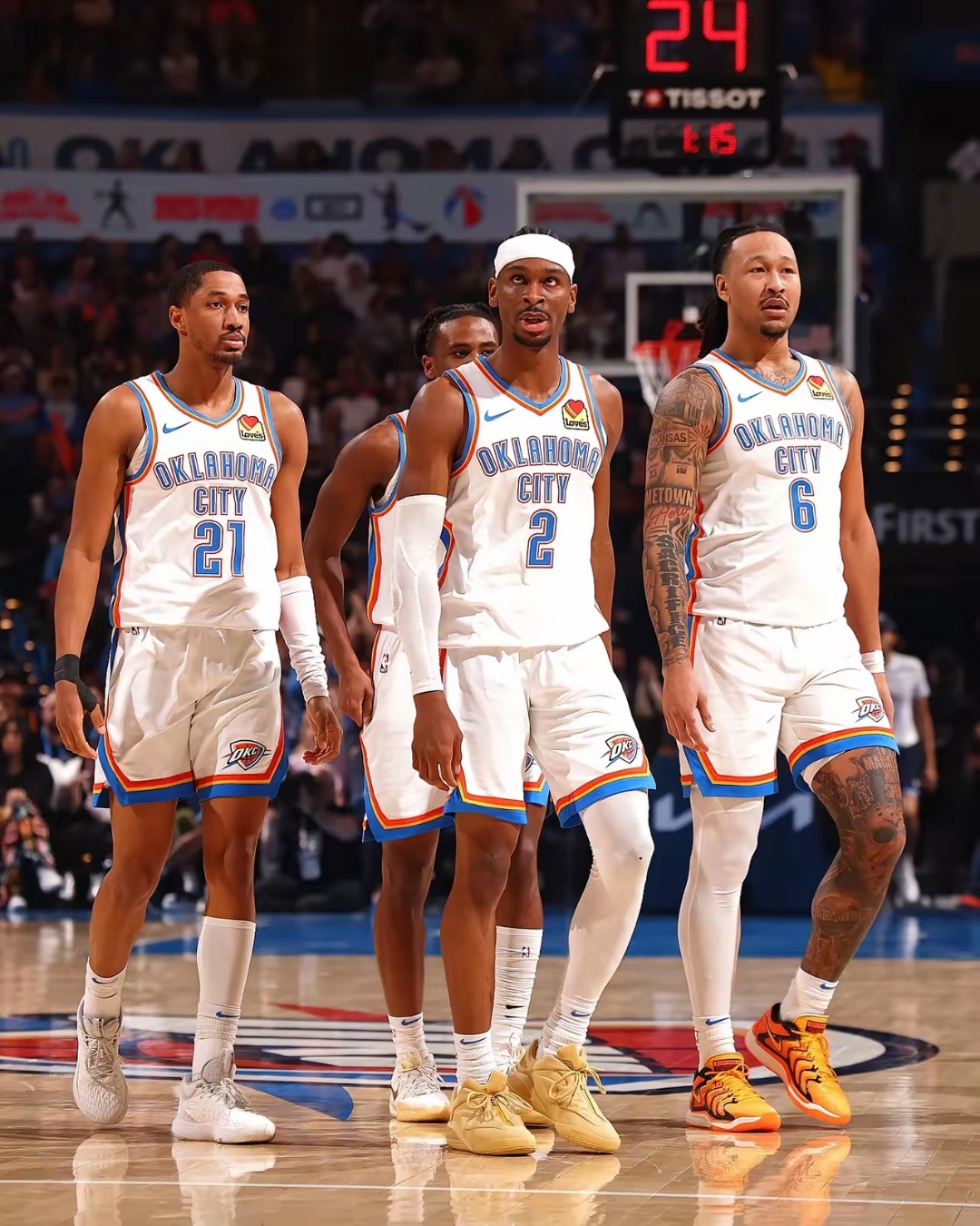 安吉尔带伤再出战,快船迎战雷霆 安吉尔带伤再出战,快船迎战雷霆